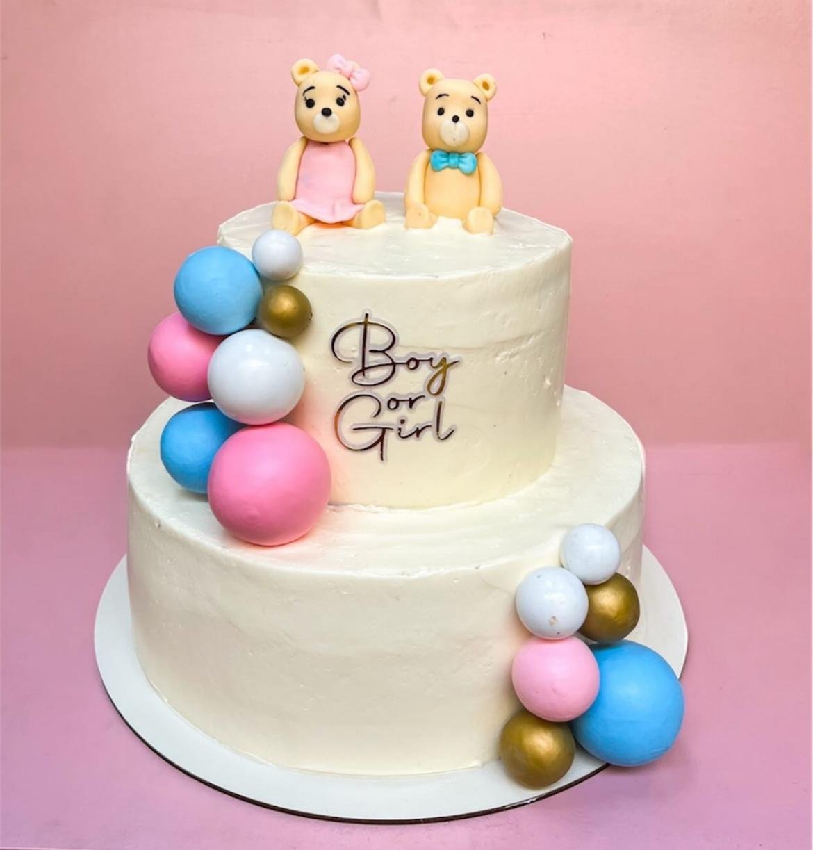 Bolo decorado para aniversário feminino em São Paulo - SP
